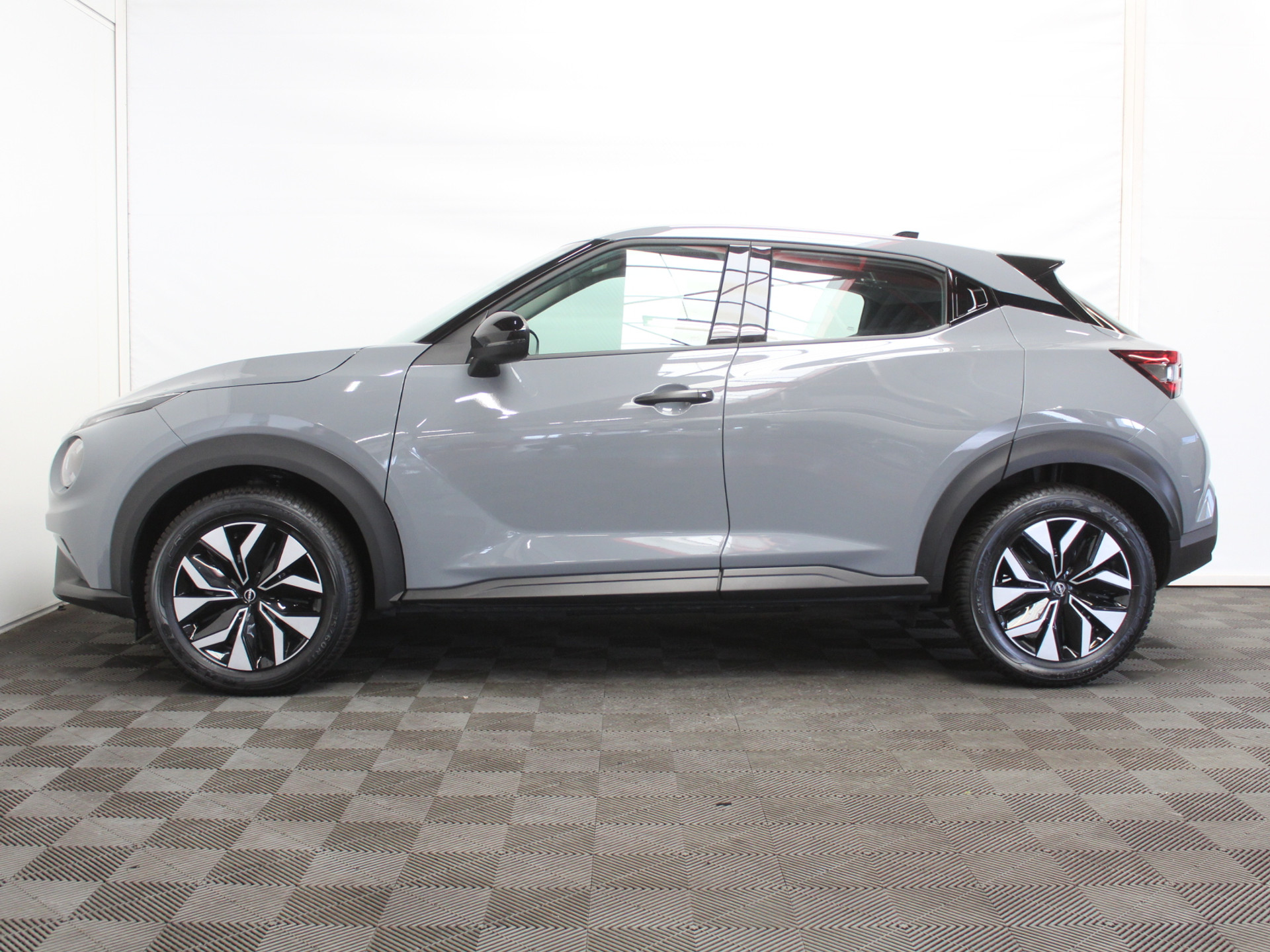 Nissan Juke 1.0 DIG-T N-Connecta AUTOMAAT | CLIMATE | CAMERA | CARPLAY | DAB | LED | NAVI | STOELVERW | CRUISE | ISOFIX 52728421-0.jpg | Autobedrijf Verharen
