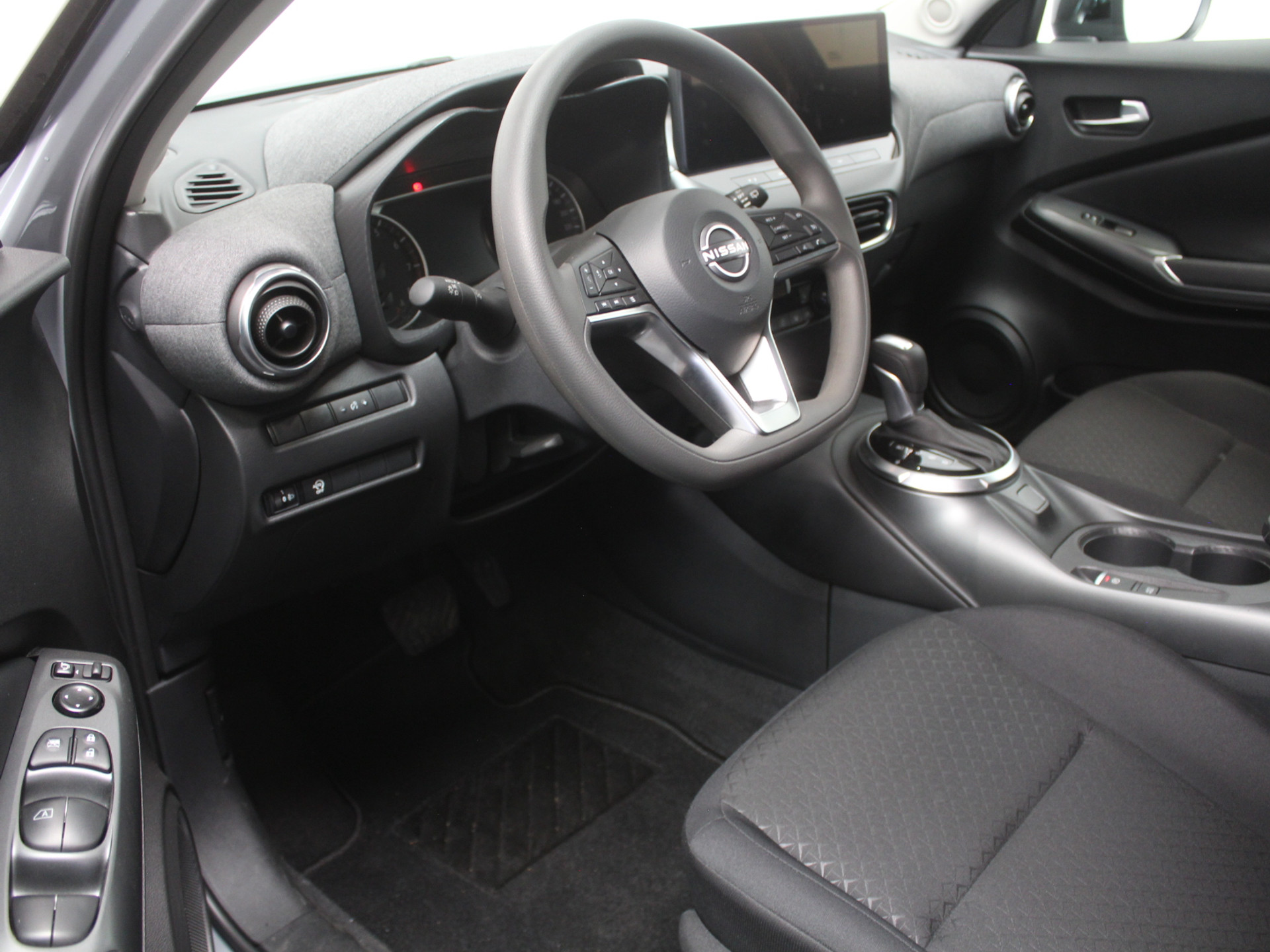 Nissan Juke 1.0 DIG-T N-Connecta AUTOMAAT | CLIMATE | CAMERA | CARPLAY | DAB | LED | NAVI | STOELVERW | CRUISE | ISOFIX 52728421-0.jpg | Autobedrijf Verharen