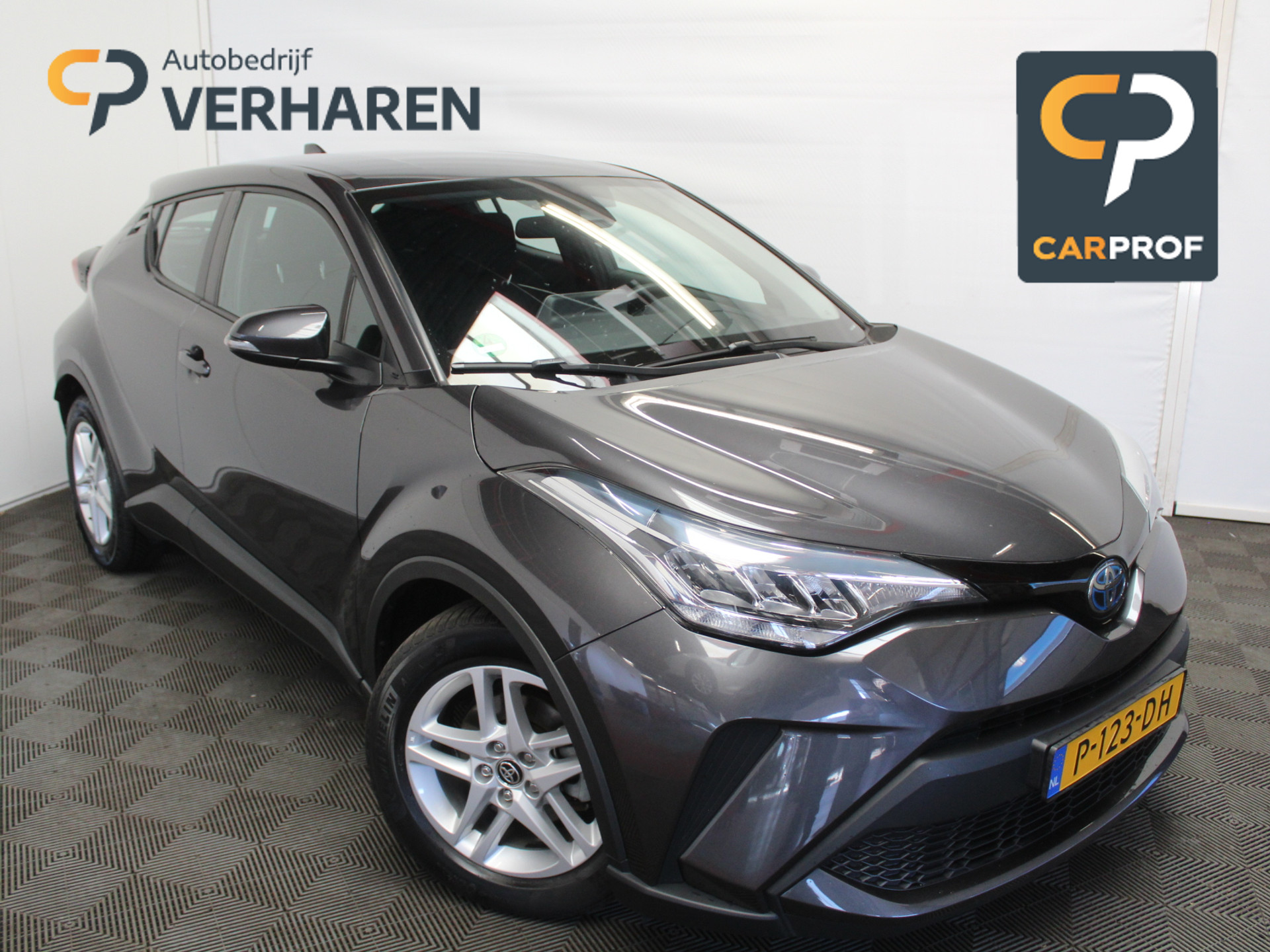 Toyota C-HR 1.8 Hybrid Business CLIMATE | CARPLAY | ADAPCRUISE | DAB | LED | LMV17 | CAMERA | ABS/ASR 52929587-0.jpg | Autobedrijf Verharen