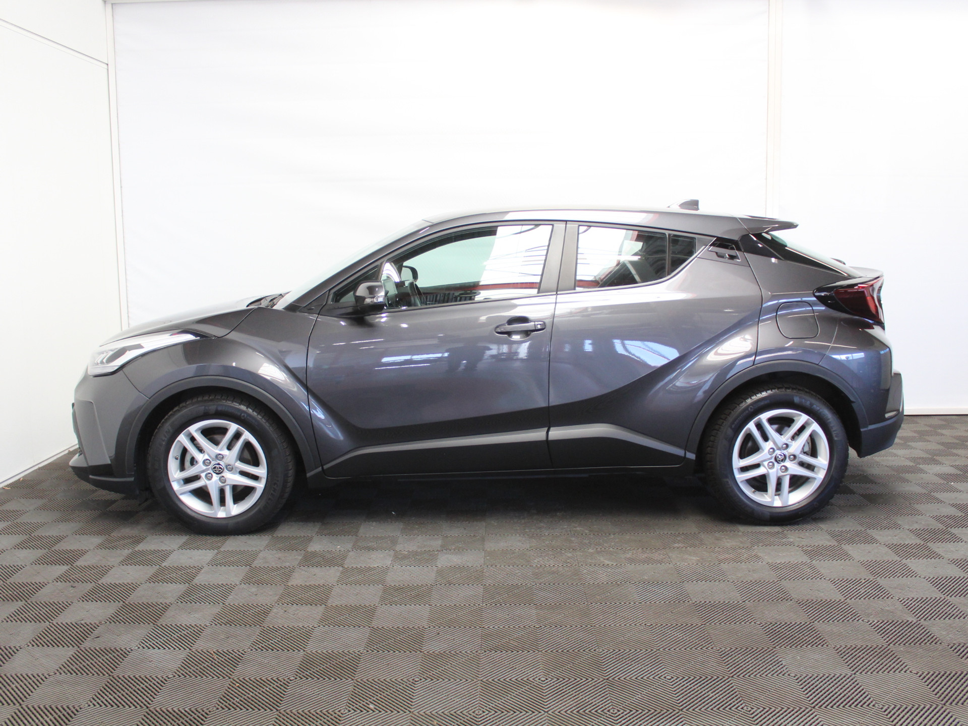 Toyota C-HR 1.8 Hybrid Business CLIMATE | CARPLAY | ADAPCRUISE | DAB | LED | LMV17 | CAMERA | ABS/ASR 52929587-0.jpg | Autobedrijf Verharen