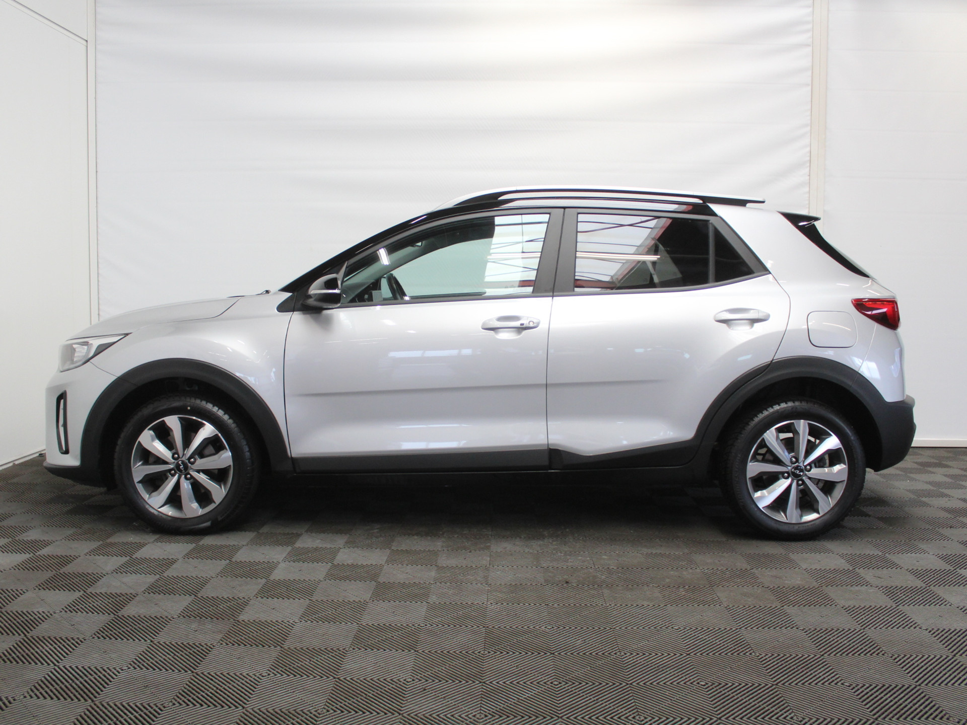 Kia Stonic 1.0 T-GDi MHEV DynamicPlusLine CLIMATE | CAMERA | CARPLAY | LED | LMV16 | NAVI | CRUISE | DAB | PDC 53567269-0.jpg | Autobedrijf Verharen