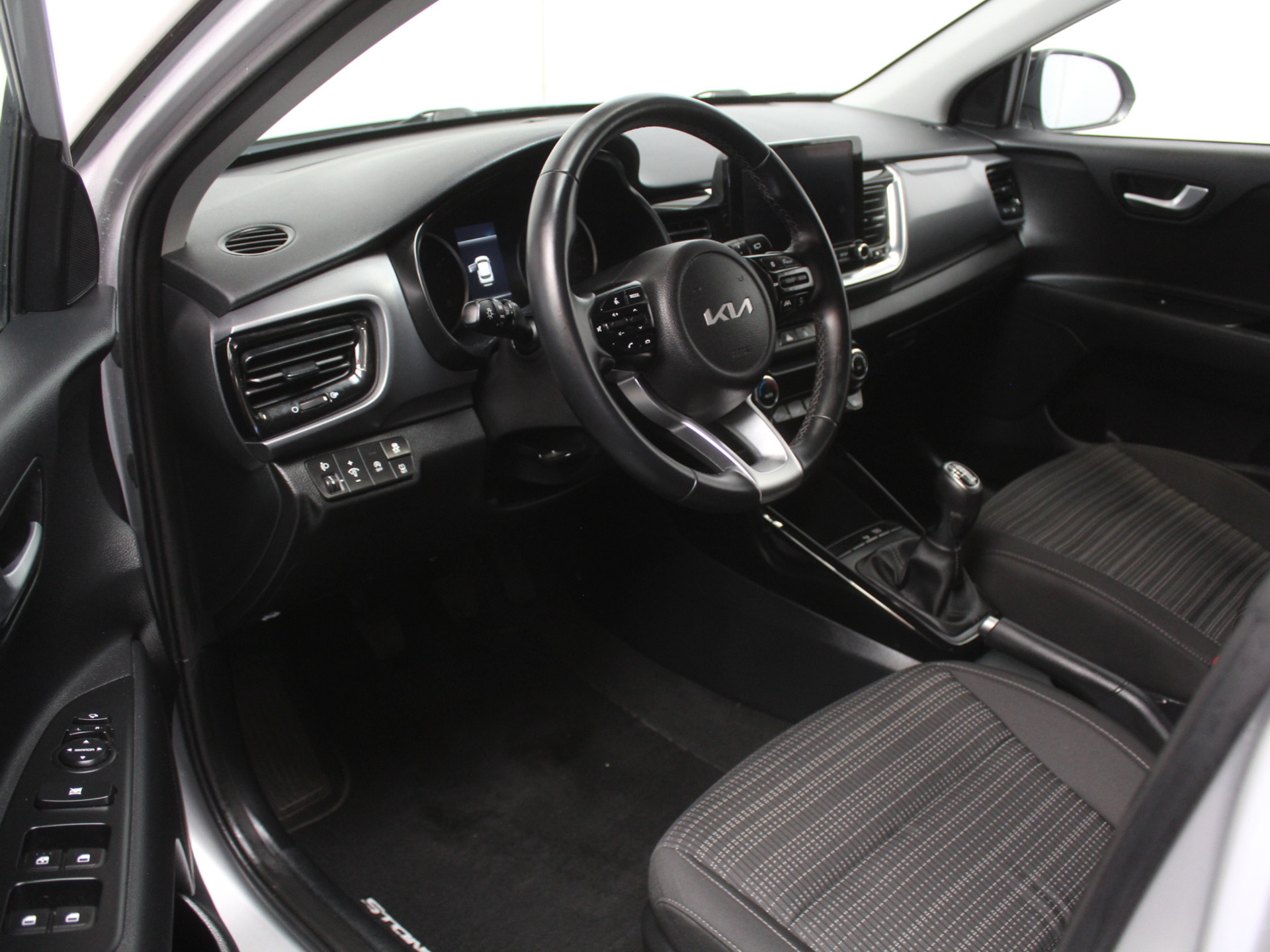 Kia Stonic 1.0 T-GDi MHEV DynamicPlusLine CLIMATE | CAMERA | CARPLAY | LED | LMV16 | NAVI | CRUISE | DAB | PDC 53567269-0.jpg | Autobedrijf Verharen