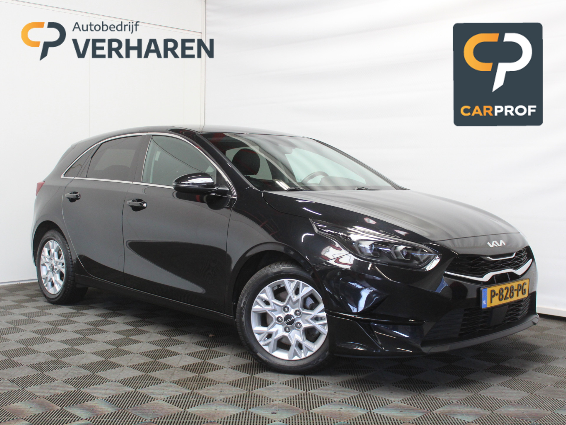 Kia Ceed 1.5 T-GDi MHEV DynamicPlusLine CAMERA | CARPLAY | LMV16 | AUTOMAAT | AFNBTRHAAK | LED | DAB | ADAPCRUISE | CLIMATE | NAVI | STOEL/STUURVERW 54122304-0.jpg | Autobedrijf Verharen
