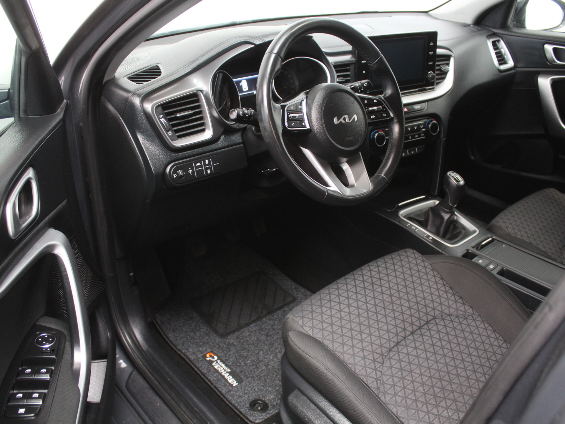 Kia Ceed Sportswagon 1.0 T-GDi DynamicLine CLIMATE | STOEL/STUURVERW | CARPLAY | LMV16 | DAB | LED | CRUISE | CAMERA 54122880-0.jpg | Autobedrijf Verharen