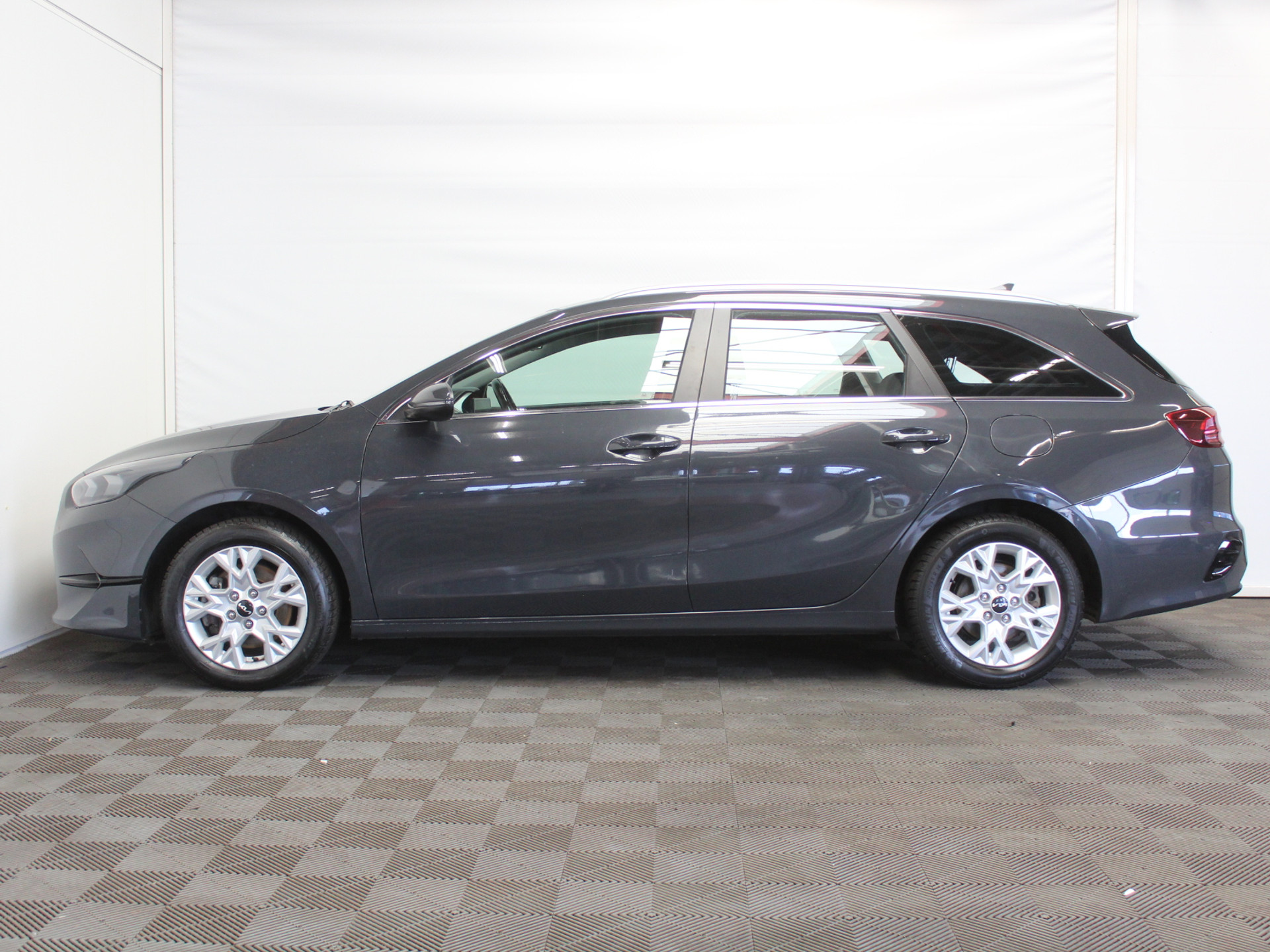 Kia Ceed Sportswagon 1.0 T-GDi DynamicLine CARPLAY | LED | LMV16 | CAMERA | CLIMATE | CRUISE | NAVI 54417476-0.jpg | Autobedrijf Verharen