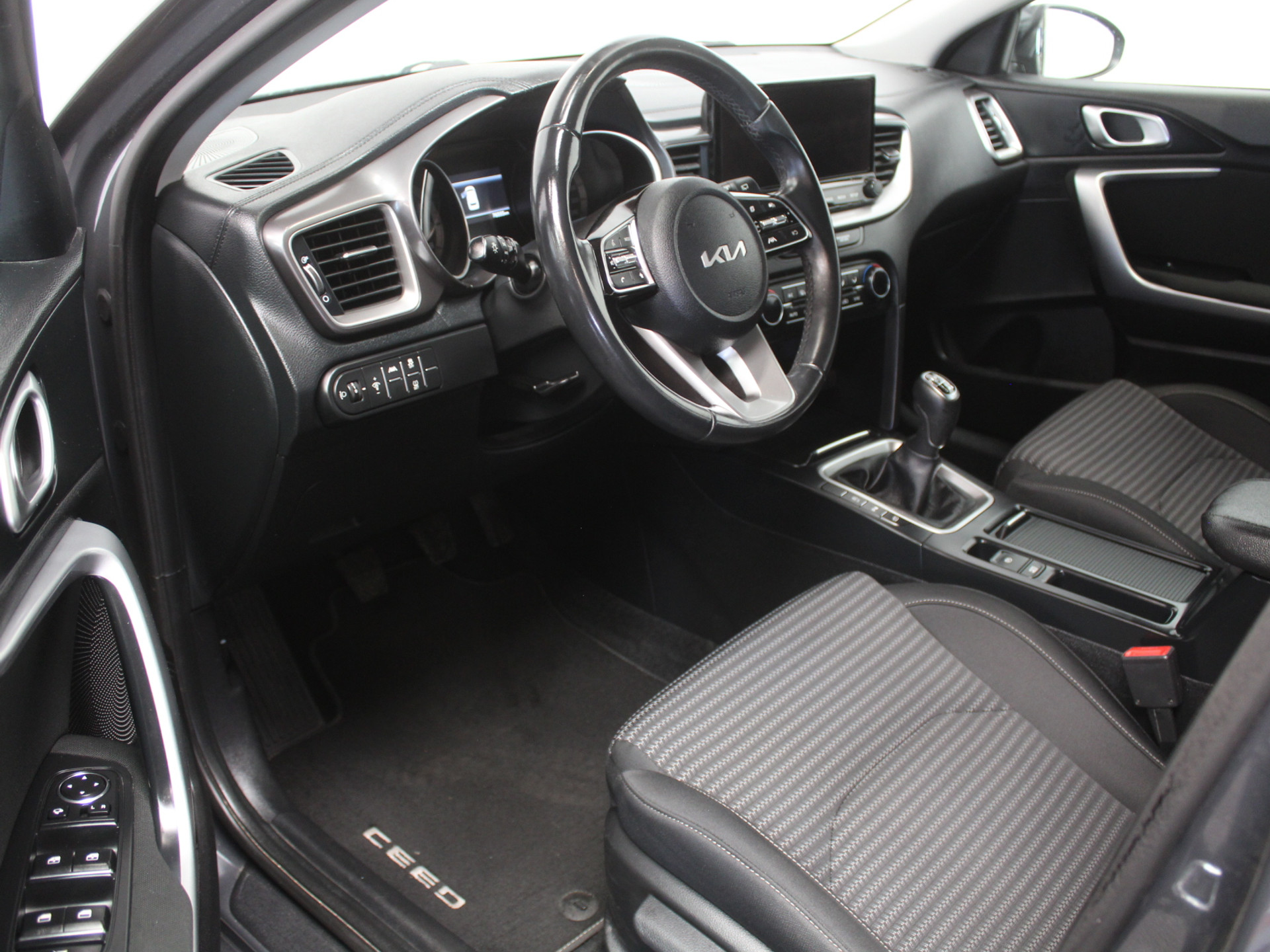 Kia Ceed Sportswagon 1.0 T-GDi DynamicLine CARPLAY | LED | LMV16 | CAMERA | CLIMATE | CRUISE | NAVI 54417476-0.jpg | Autobedrijf Verharen