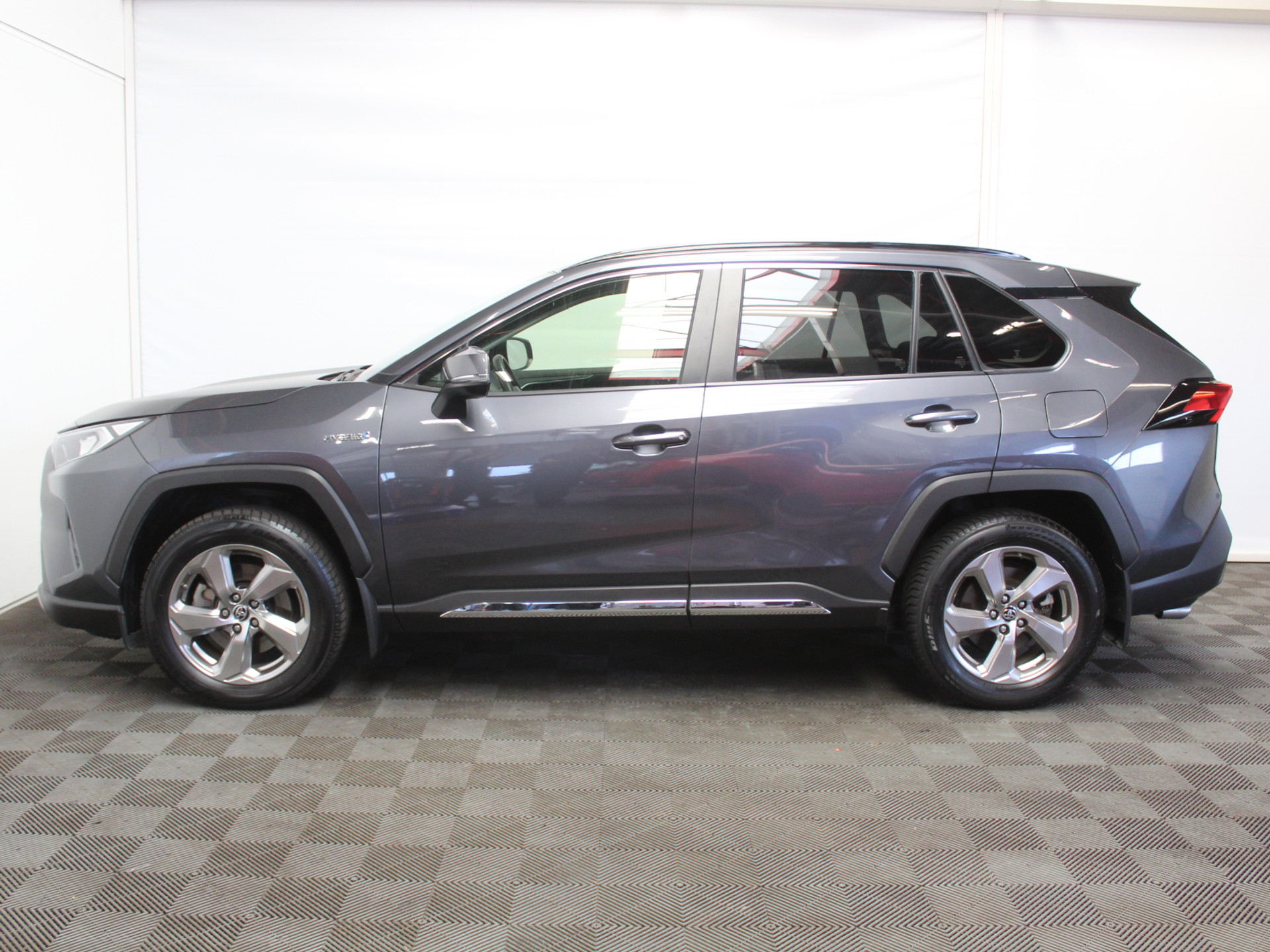Toyota RAV4 2.5 Hybrid Dynamic CLIMATE | ADAPCRUISE | NAVI | CARPLAY | DAB | LED | CAMERA | ELECAKLEP | LMV18 54502313-0.jpg | Autobedrijf Verharen