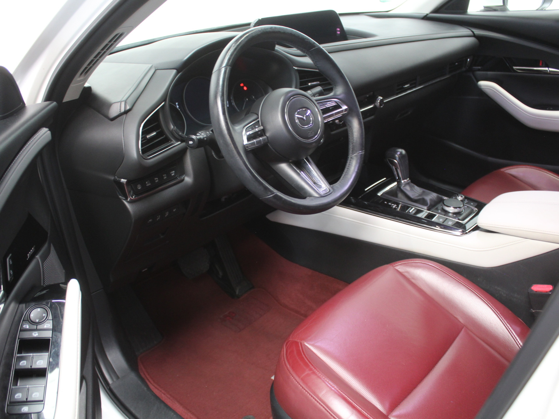 Mazda CX-30 2.0 e-SkyActiv-X M Hybrid 100th Anniversary Ed. CLIMATE | ADAPCRUISE | HEAD-UP | 360CAMERA | STOELMEM | STUUR/STOELVERW | DAB | LMV18 | LEER | LED | CARPLAY 55382288-0.jpg | Autobedrijf Verharen