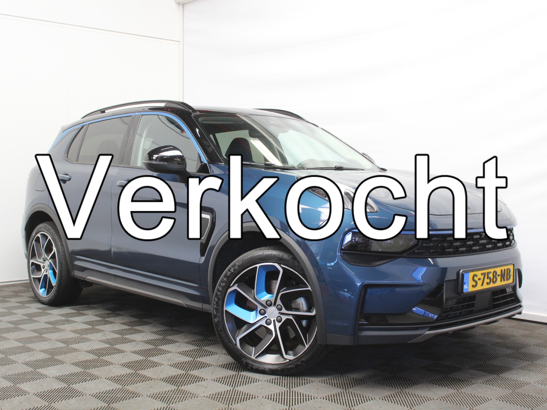 Lynk & Co 01 1.5 CARPLAY | CLIMATE | STOELVERW | 360CAMERA | PANODAK | WIFI | LED | DAB | NAVI | ELECSTOEL+MEM | ELECAKLEP | ADAPCRUISE 55508834-0.jpg | Autobedrijf Verharen