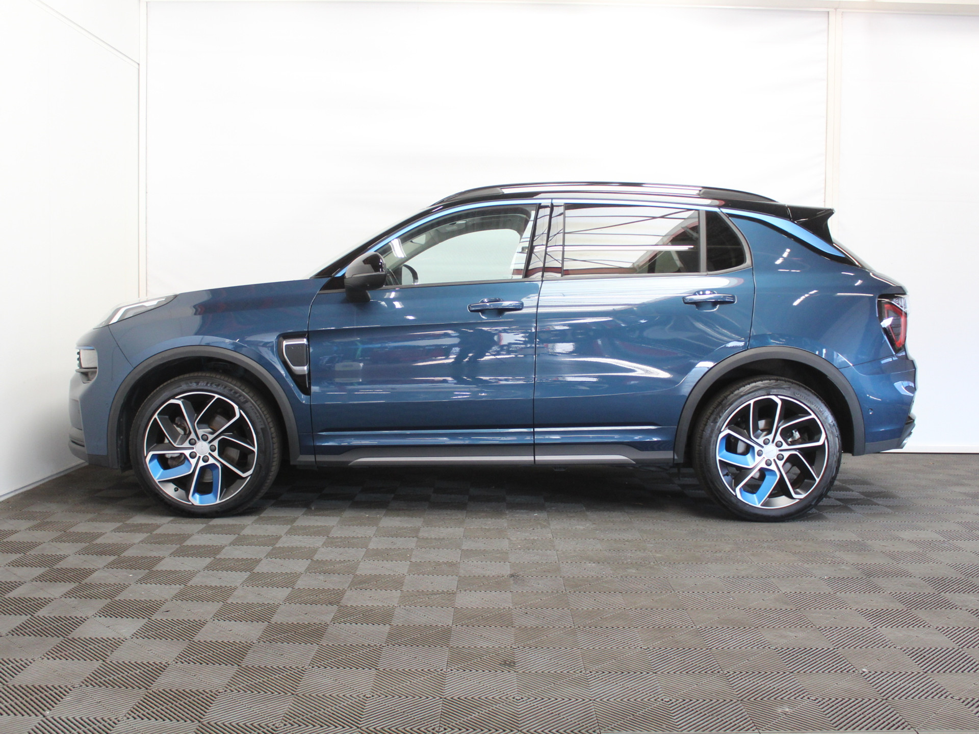 Lynk & Co 01 1.5 CARPLAY | CLIMATE | STOELVERW | 360CAMERA | PANODAK | WIFI | LED | DAB | NAVI | ELECSTOEL+MEM | ELECAKLEP | ADAPCRUISE 55541990-0.jpg | Autobedrijf Verharen