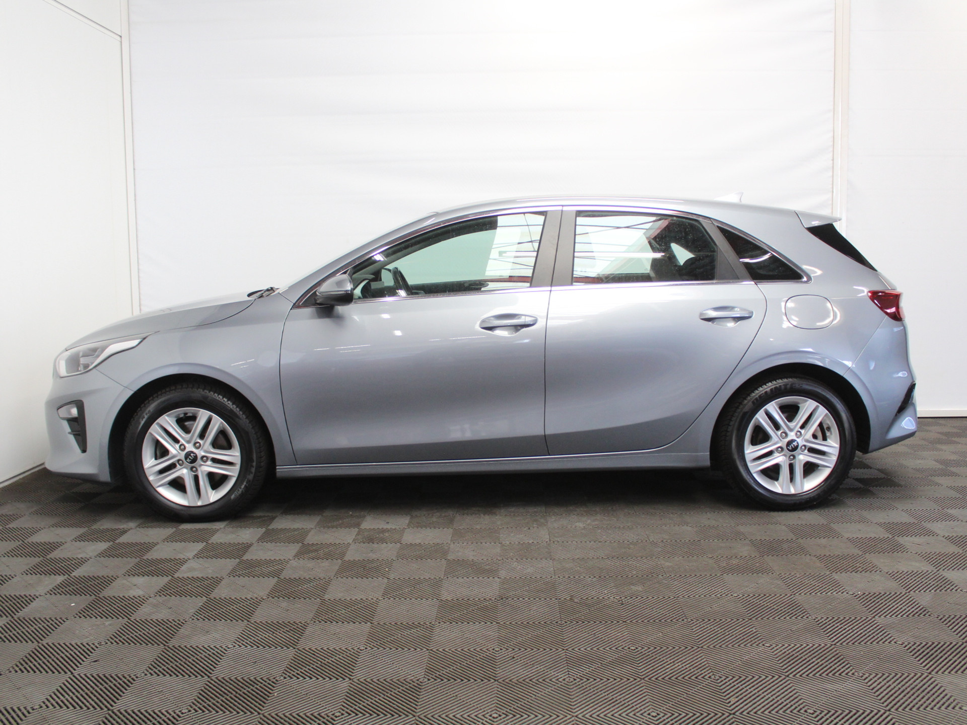 Kia Ceed 1.0 T-GDi DynamicLine CLIMATE | CARPLAY | CRUISE | NAVI | DAB | LED | CAMERA | LMV16 | PDC 55554546-0.jpg | Autobedrijf Verharen