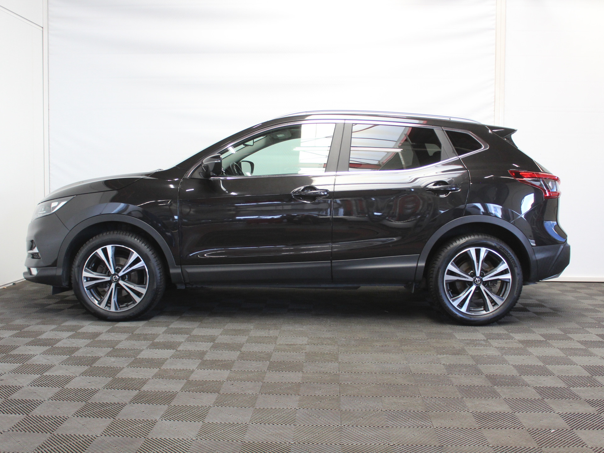 Nissan QASHQAI 1.3 DIG-T N-Connecta CLIMATE | CARPLAY | LED | 360CAMERA | NAVI | PANODAK | TREKHAAK | CRUISE | DAB | PDC 57262296-0.jpg | Autobedrijf Verharen